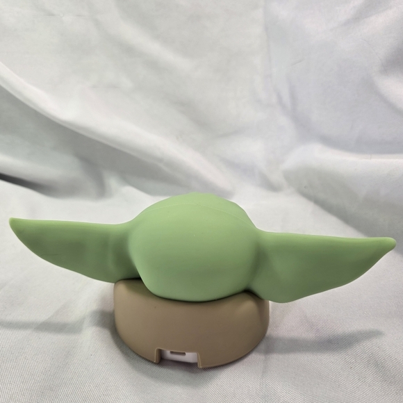 Star Wars Mandalorian The Child Silicone Nightlight & Itty Bittys Plush - Picture 6 of 10